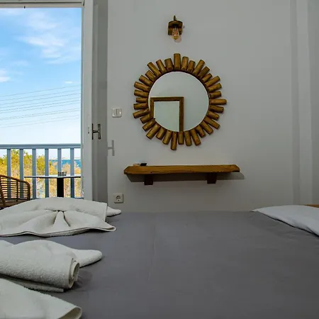 Livadia A Parikia (Paros)